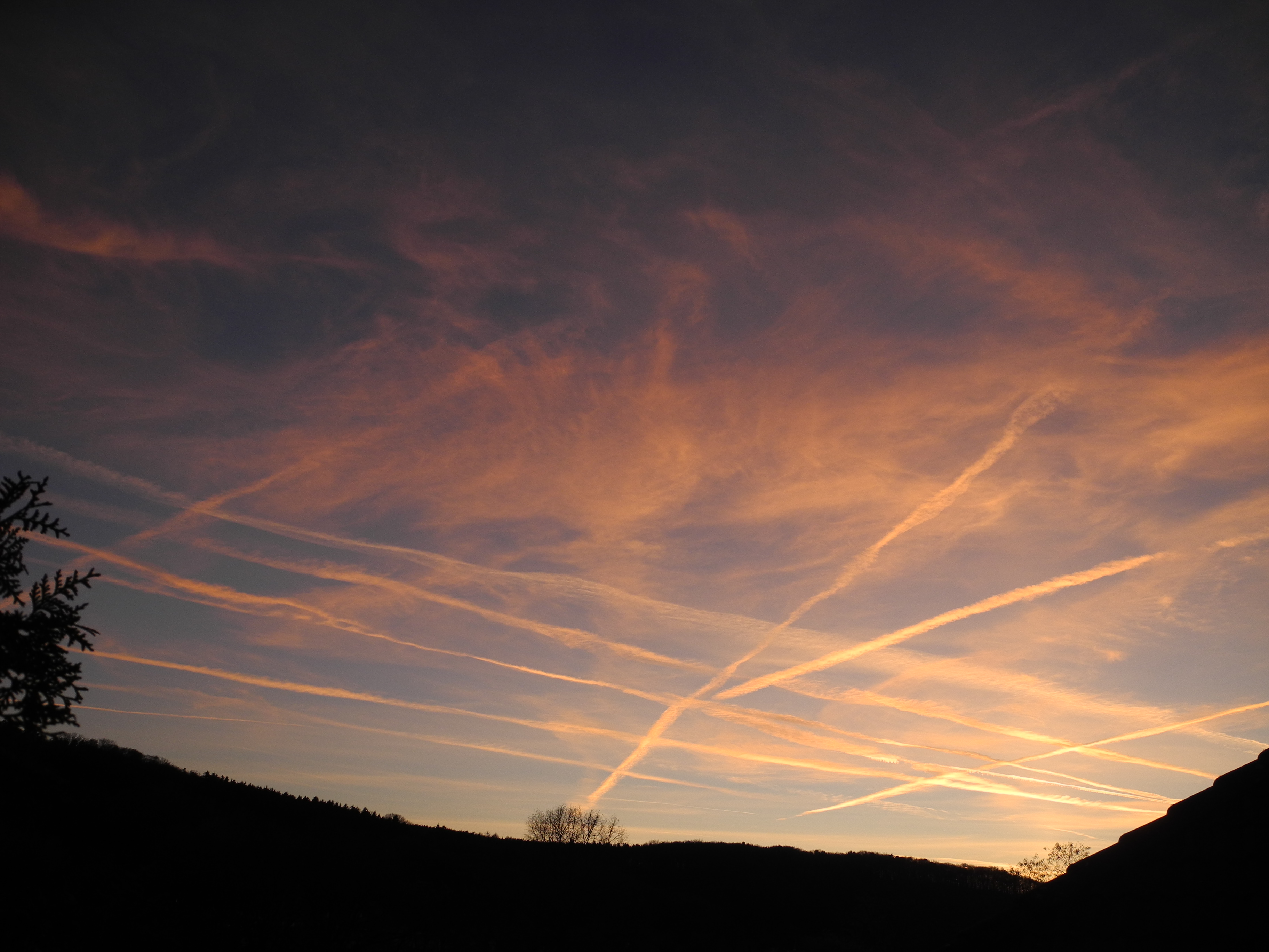 Flugspuren.JPG