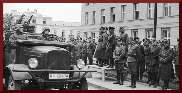 Bundesarchiv Bild 101I-121-0011A-23, Polen, Siegesparade, Guderian, Kriwoschein