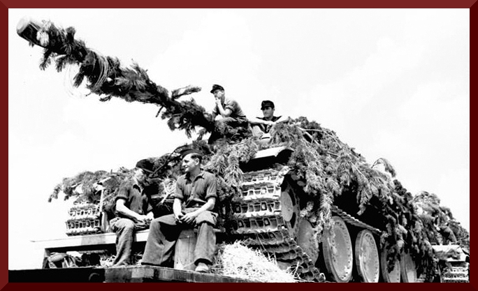 Bundesarchiv Bild 101I-721-0399-11%252C Frankreich%252C Panzertransport mit der Eisenbahn%255B1%255D %281%29