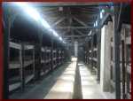 Latrinen und Baracken in Auschwitz