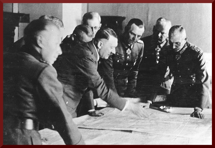 Bundesarchiv Bild 183-B24543, Hauptquartier Heeresgruppe Süd, Lagebesprechung