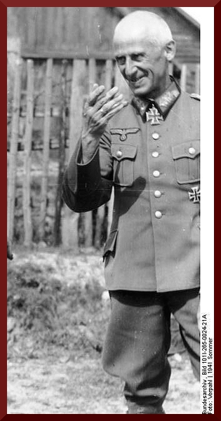Bundesarchiv Bild 101I-265-0024-21A, Russland, Generäle Guderian und Hoth.
