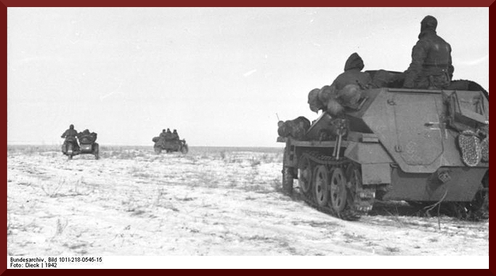 Bundesarchiv Bild 101I-218-0545-15, Russland-Süd, Schützenpanzer, Beiwagenkräder
