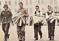 Bild 14 Empfang von Bettwäsche und Kochgeschirr