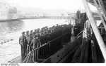 Bundesarchiv Bild 200-Ub3380, Indienststellung U-250