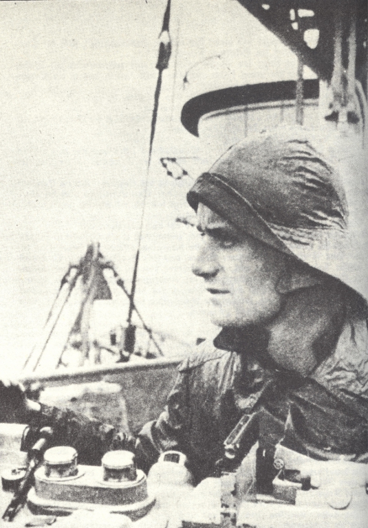 Am Entfernungsmeßgerät eines Zerstörers 001 Forenbildarchiv