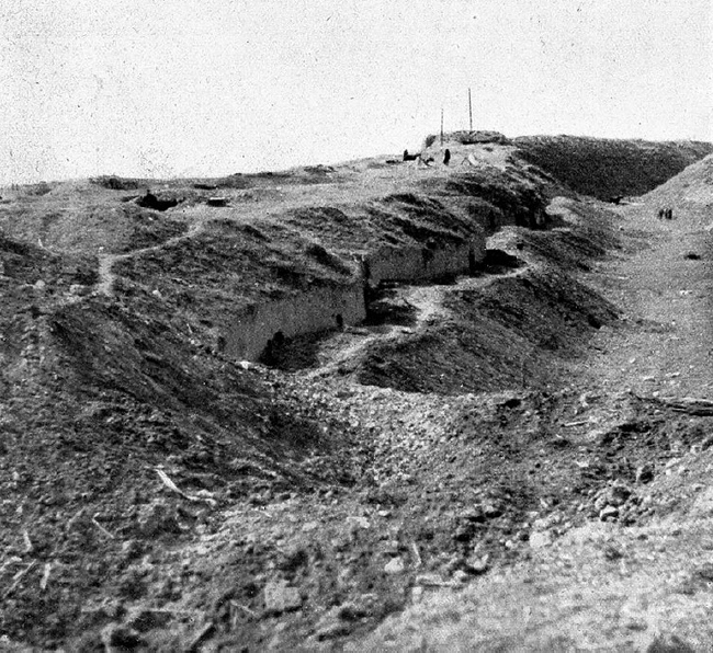 161b Panzergraben wird durchschritten