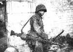 Bundesarchiv Bild 146-1983-109-14A%2C Frankreich%2C MG-Schütze
