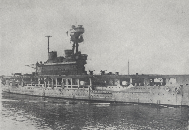 HMS Eagle 001 forenbildarchiv